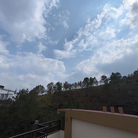 Xtsy Travellers Hostel Shillong Luaran gambar
