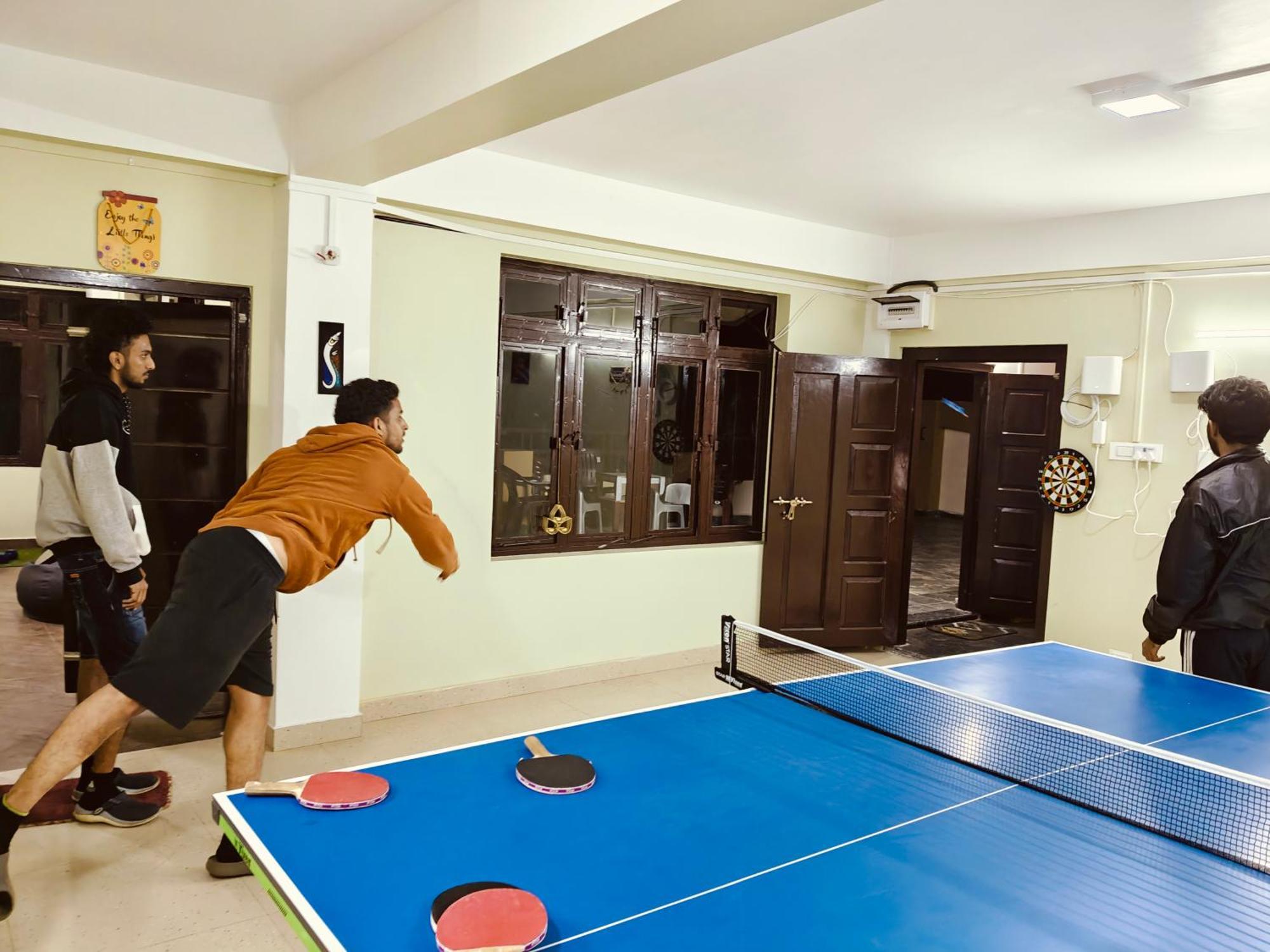 Xtsy Travellers Hostel Shillong Luaran gambar