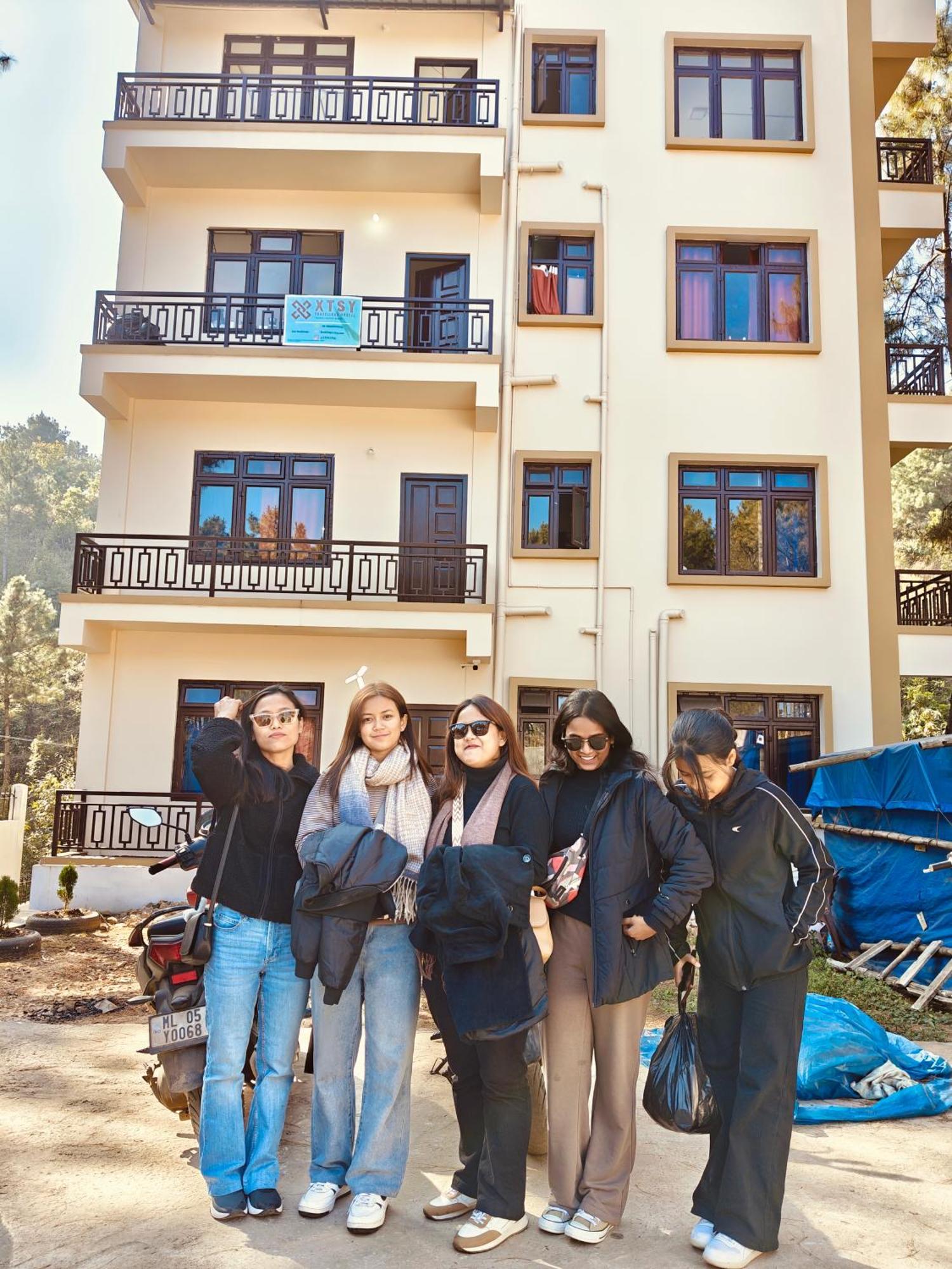 Xtsy Travellers Hostel Shillong Luaran gambar