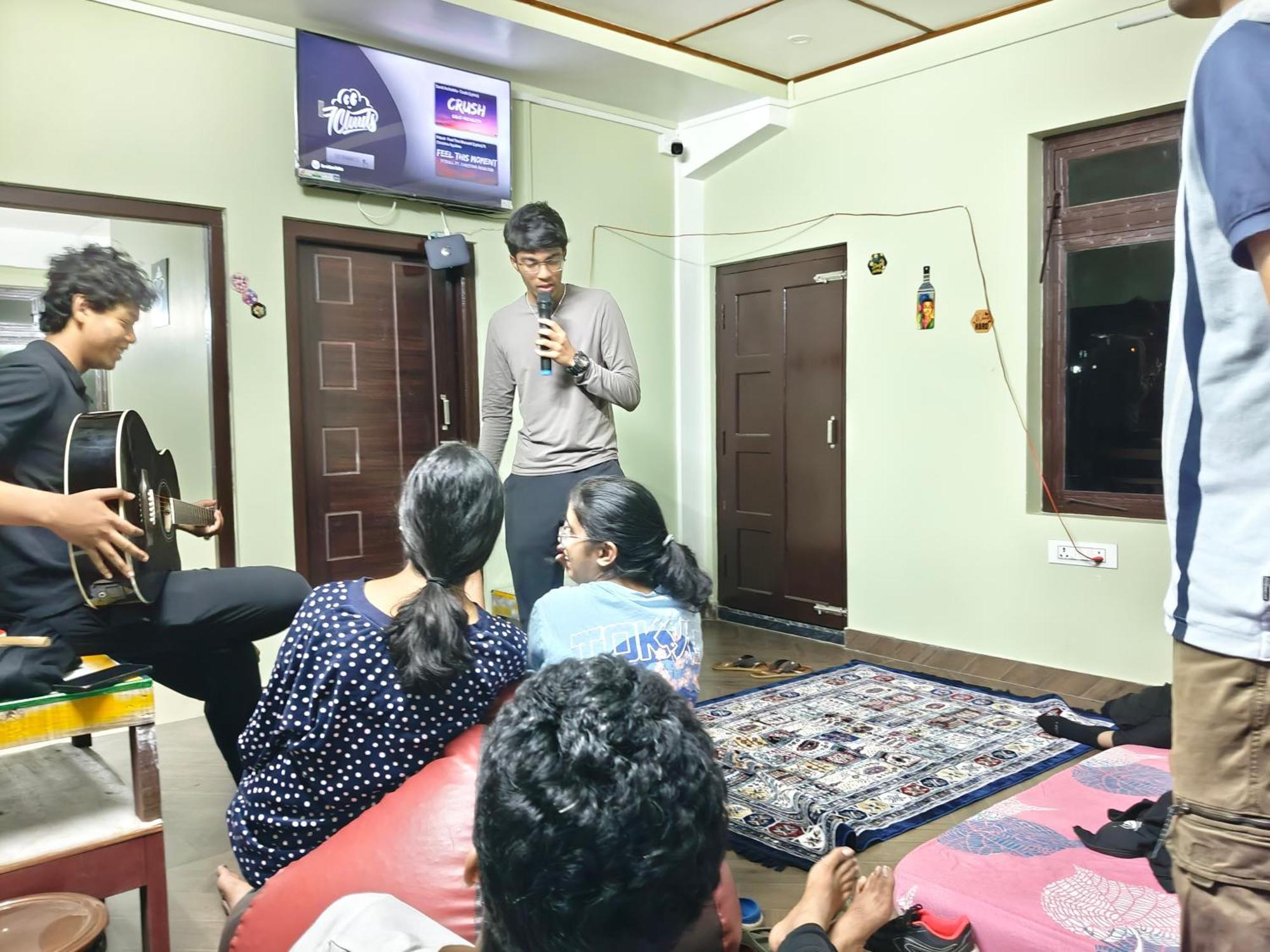 Xtsy Travellers Hostel Shillong Luaran gambar