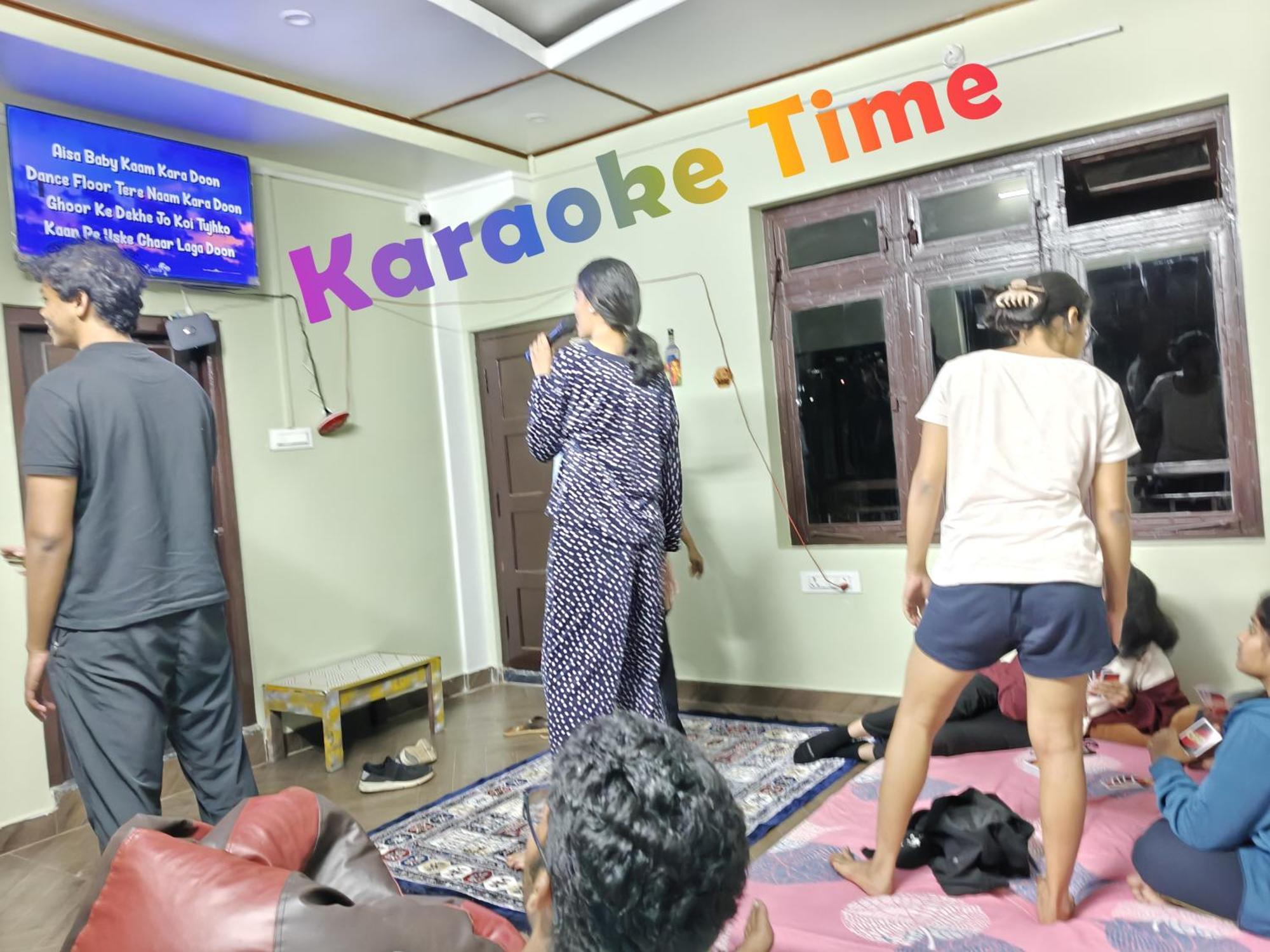 Xtsy Travellers Hostel Shillong Luaran gambar