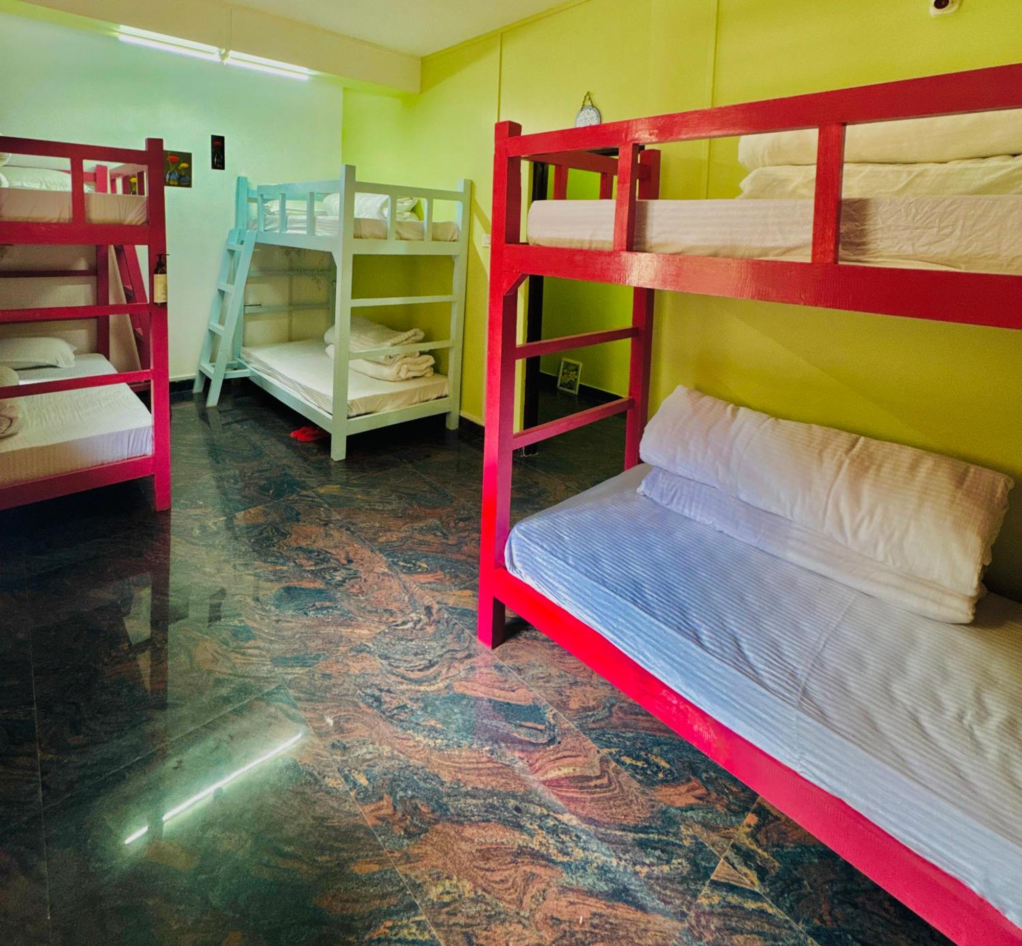 Xtsy Travellers Hostel Shillong Luaran gambar