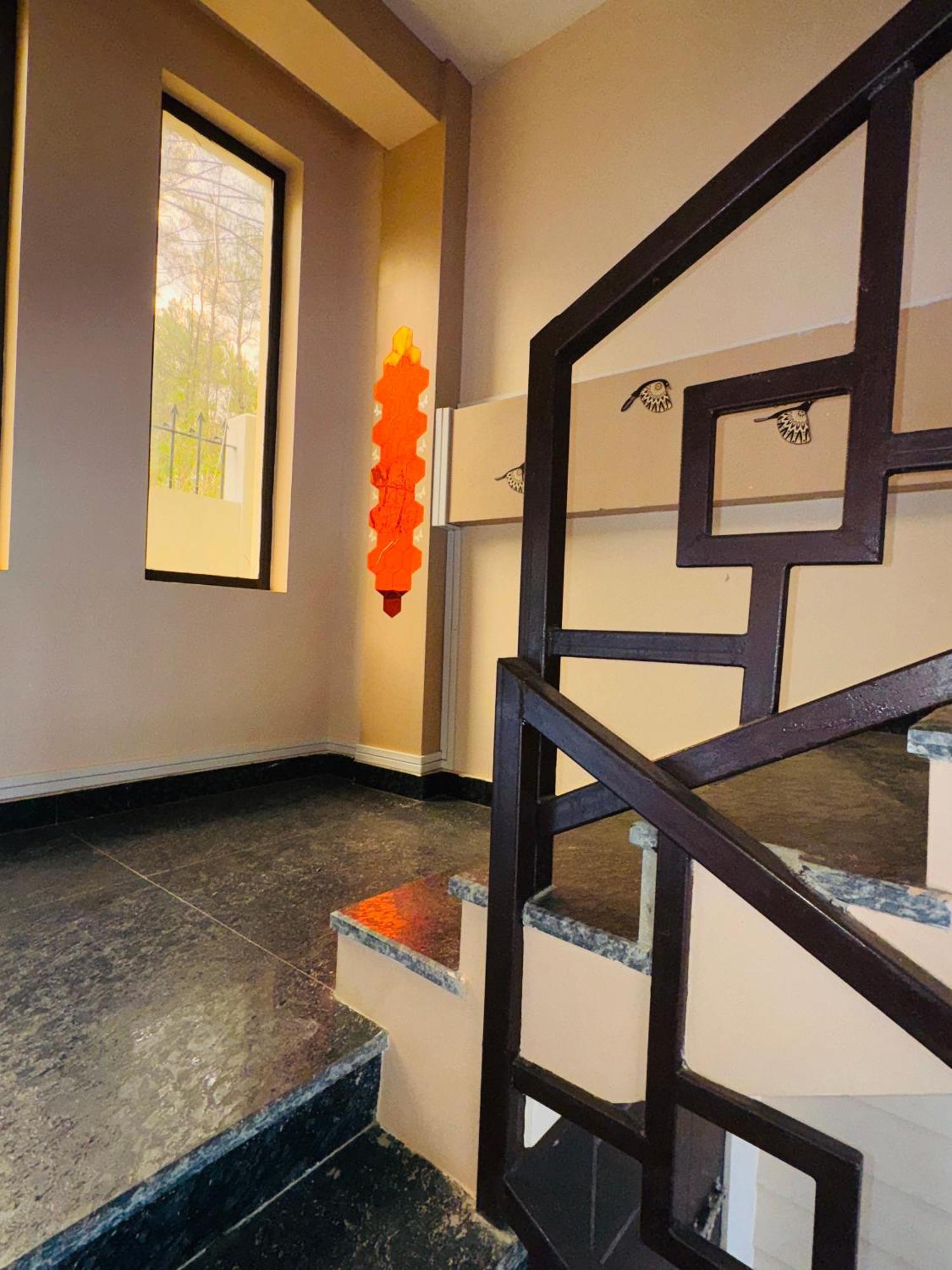 Xtsy Travellers Hostel Shillong Luaran gambar